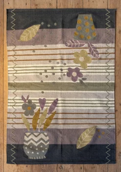 Bestickter Teppich „Flower bed“ aus Bio-Baumwolle