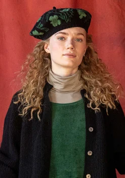 Gestrickte Baskenmütze „Gnistra“ aus Alpakawollgemisch/Bio- und Recycling-Baumwolle