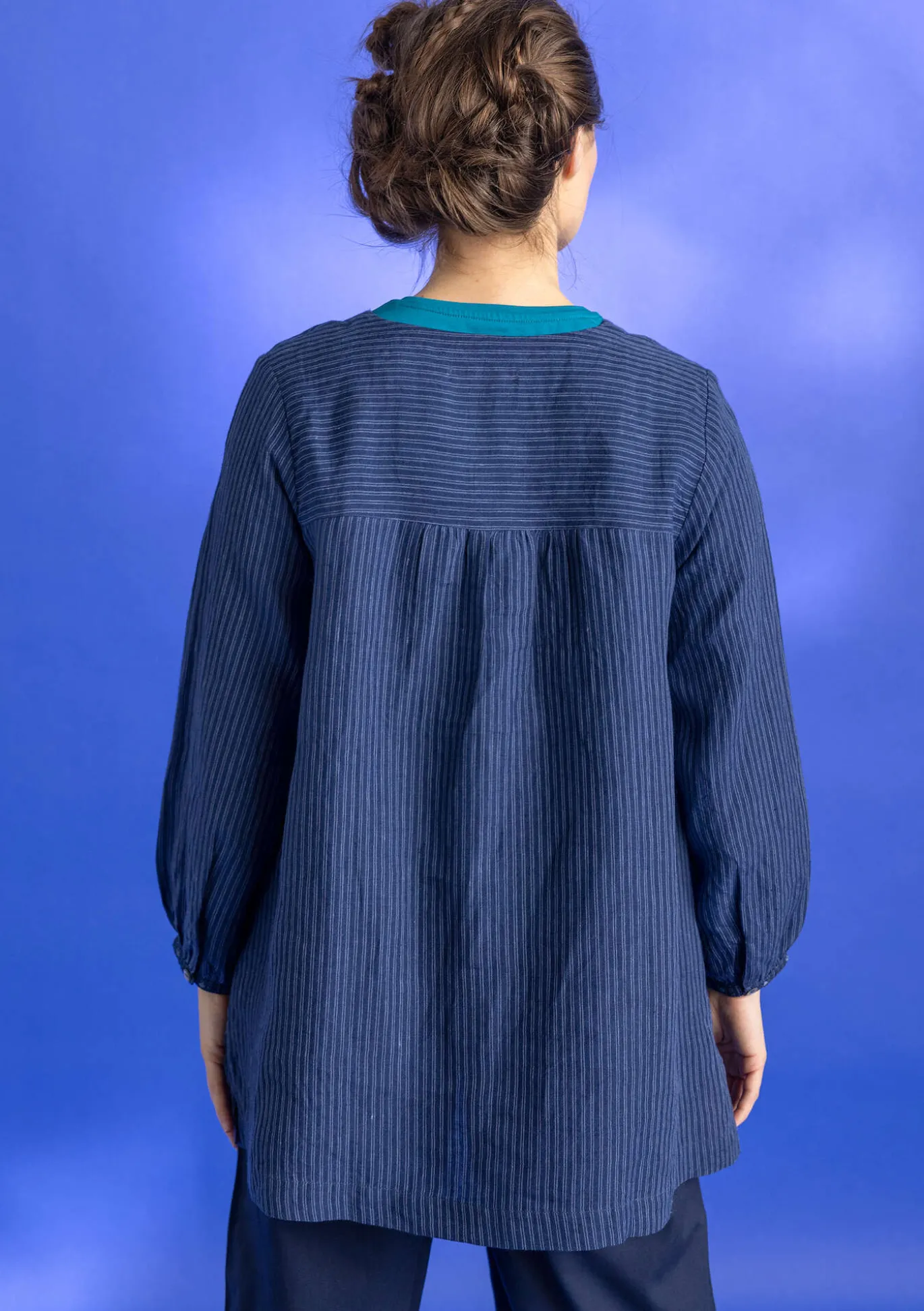 Künstlerbluse „Asta“ aus Leinengewebe