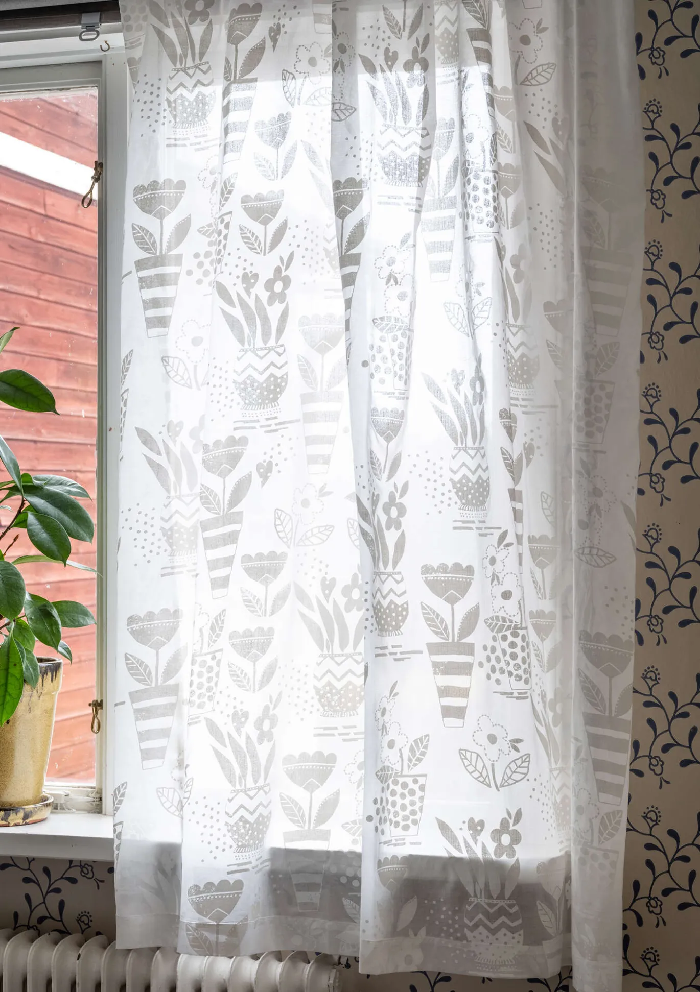 Kurze Gardine „Flower pots“ aus Bio-Baumwolle