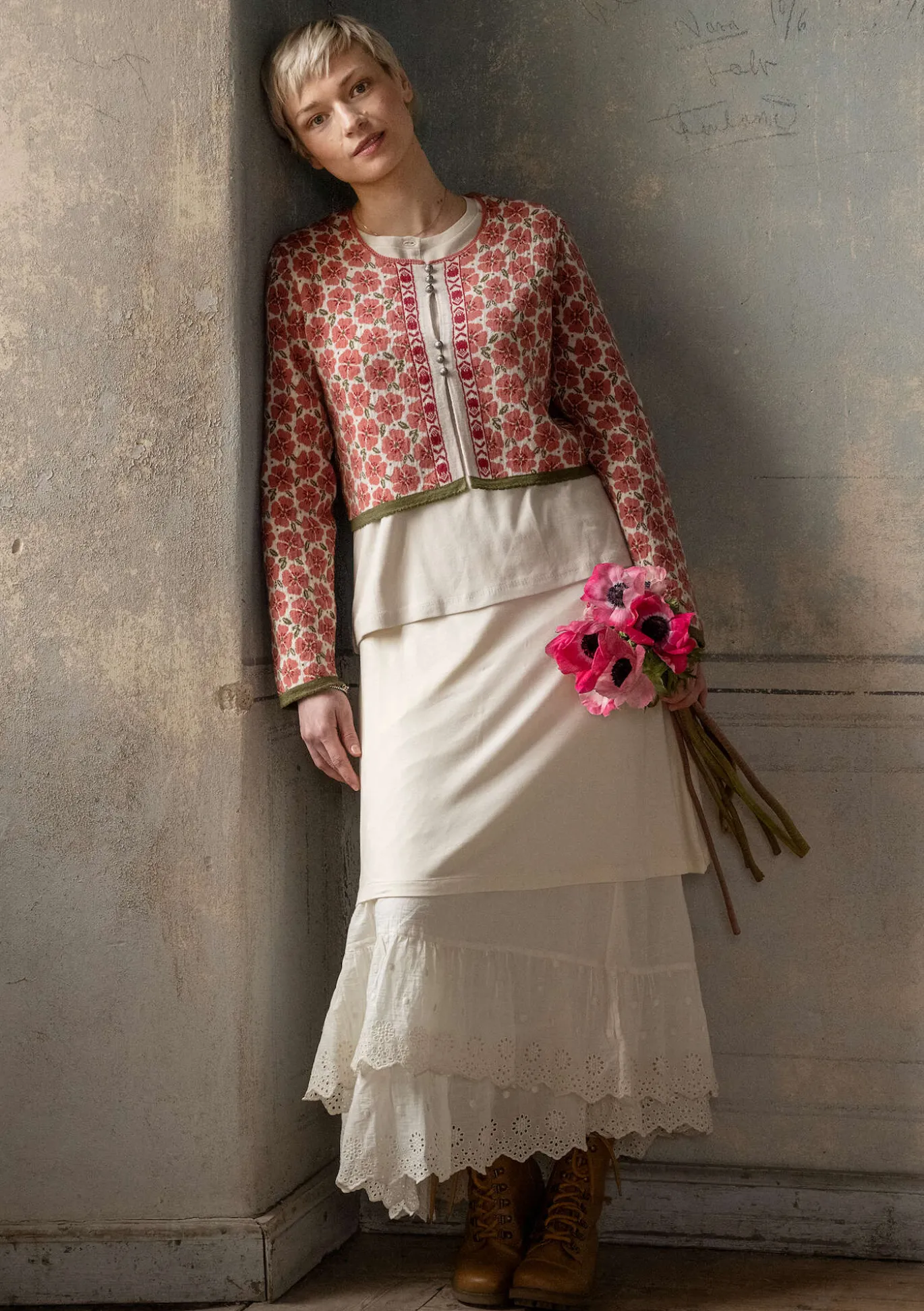 Strickjacke „Anemone“ aus Bio-Wolle