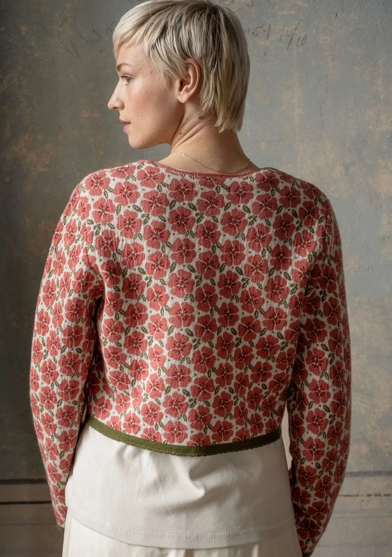 Strickjacke „Anemone“ aus Bio-Wolle