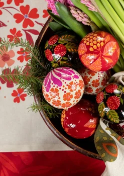 Weihnachtskugel „Gnistra“ aus Papiermaschee